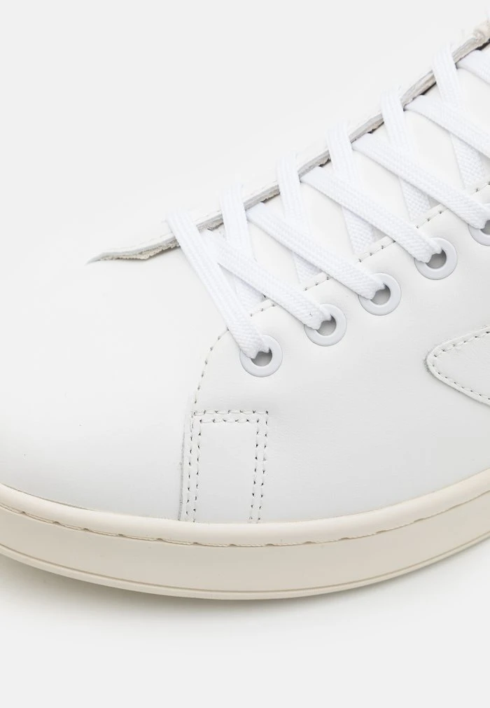 Diesel S-ATHENE LOW - Trainers - White/black - Image 6