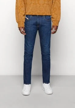 Diesel 2019 STRUKT - Slim Fit Jeans - 09d45 01