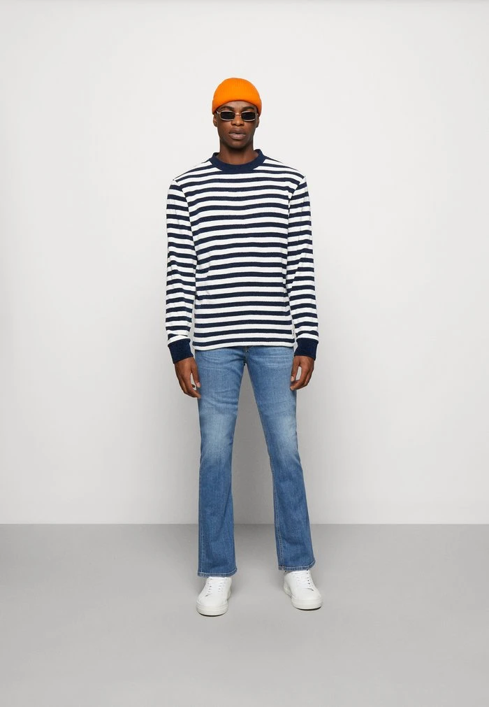 Diesel 2021 - Bootcut Jeans - 09d47 01 - Image 2