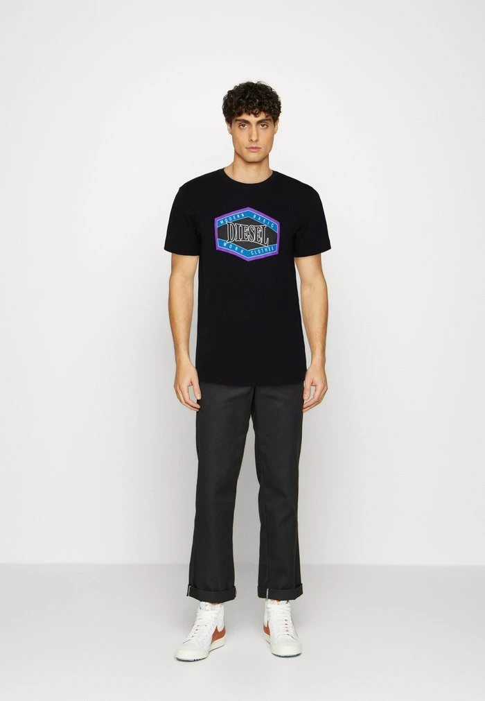 Diesel T-DIEGOR-E14 UNISEX - Print T-shirt - Black - Image 2