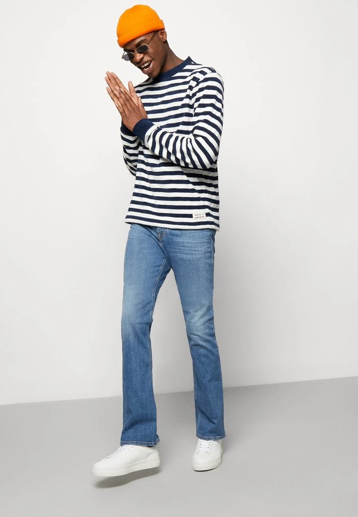 Diesel 2021 - Bootcut Jeans - 09d47 01 - Image 4