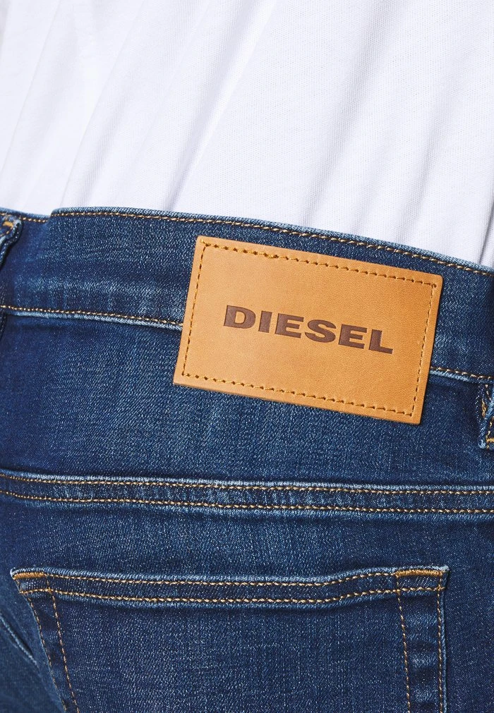 Diesel D-YENNOX - Slim Fit Jeans - Dark Blue - Image 5