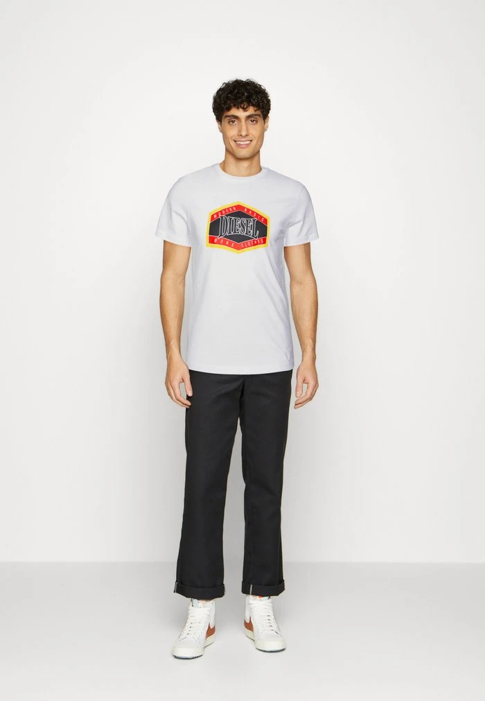 Diesel T-DIEGOR-E14 UNISEX - Print T-shirt - White - Image 2