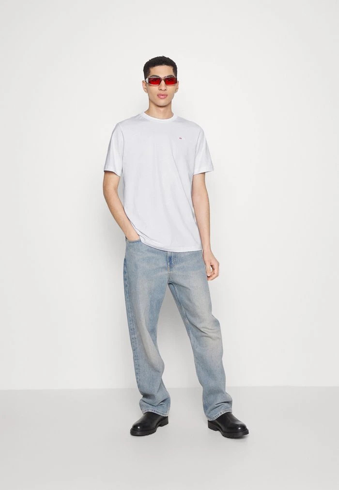 Diesel T-JUST-MICRODIV - Basic T-shirt - White - Image 2