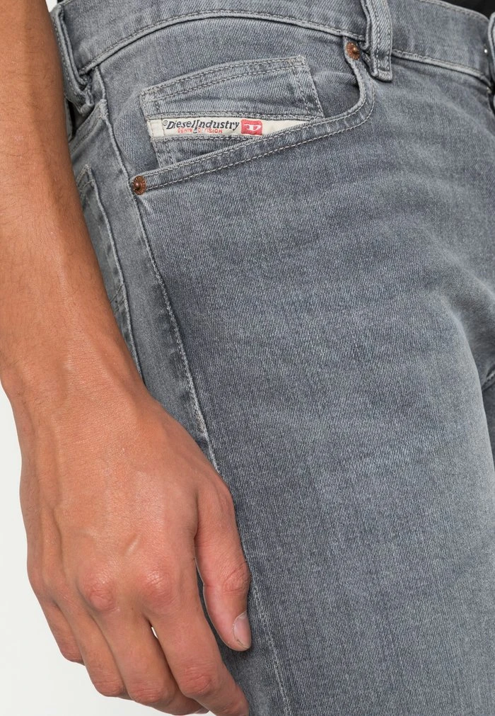 Diesel D-MIHTRY - Straight Leg Jeans - 0gdap 07 - Image 5